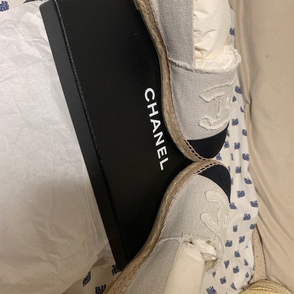 NWT 100% authentic Chanel canvas espadrilles - Picture 10 of 11